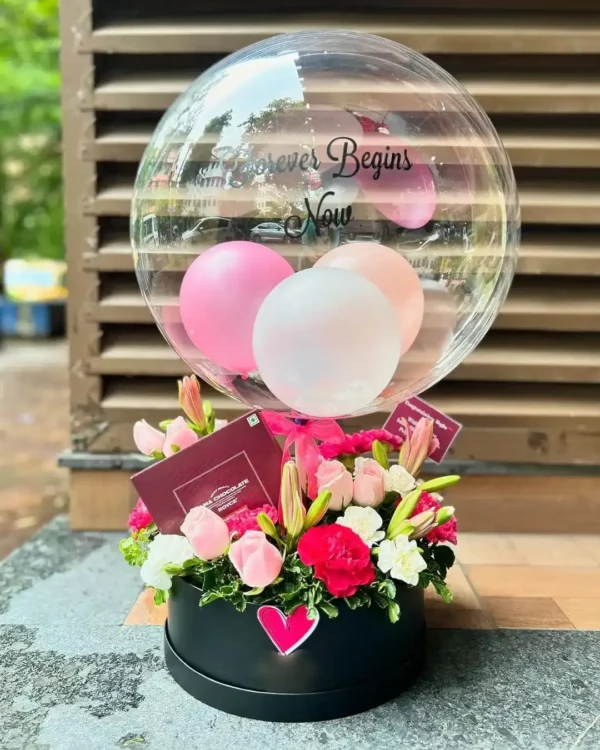 Fresh Flowers Balloon Bouquet with Custom Touch