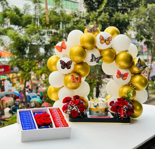 Luxurious Balloon Hamper with chocolate & flowers Cake