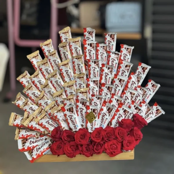 Sweet Romance Kinder Bueno with Red Rose Set
