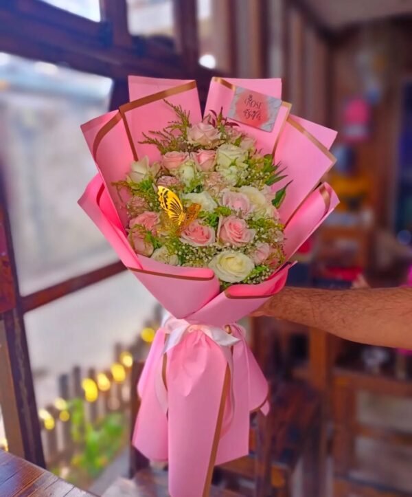 White & Pink Rose Bouquet